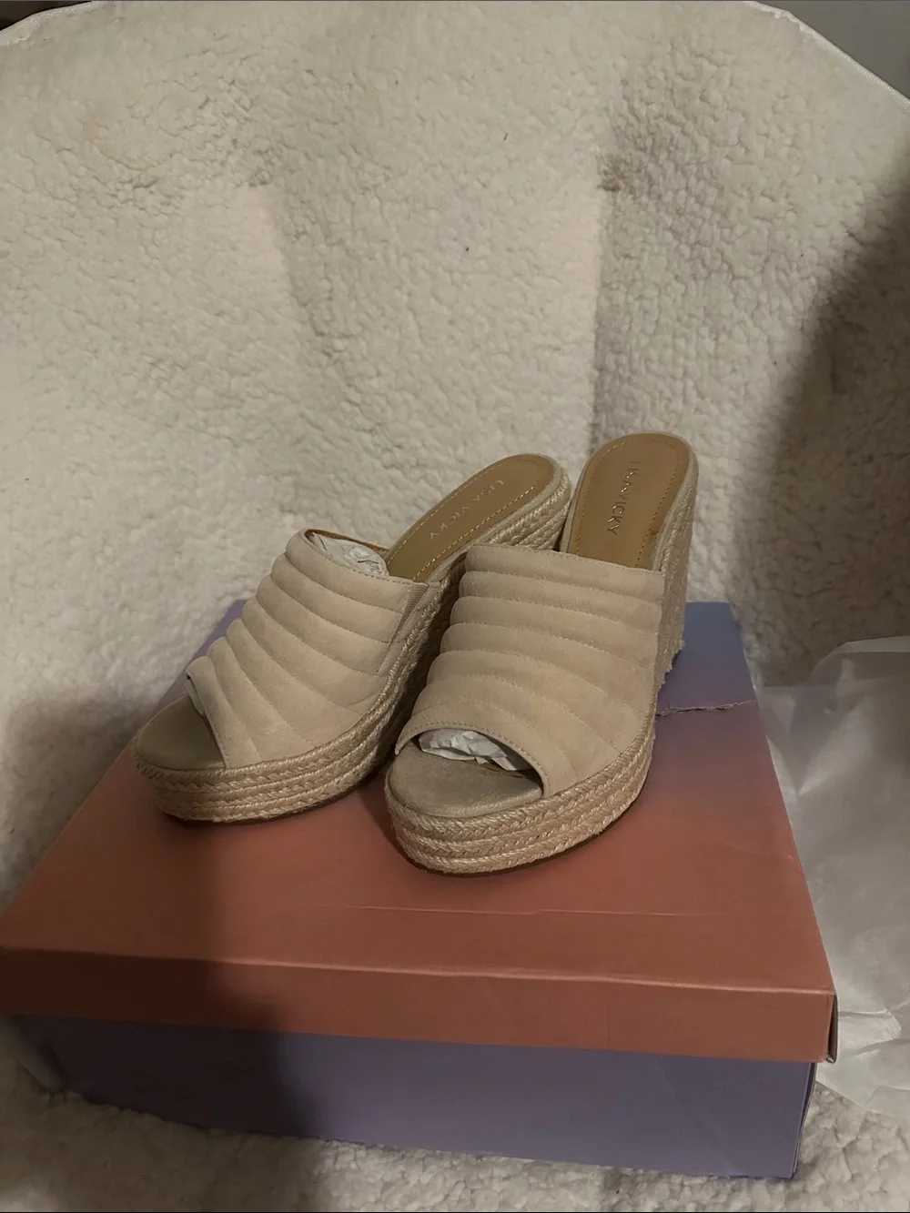 Lisa Vicky Women's Cream Quilted Espadrille Wedge Slide
